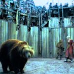 Jaime Lannister saves Brienne from a bear