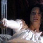 Outlander Episode 3×07 Claire Was Attacked By An Intruder in Jamie’s room