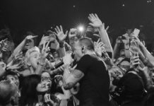 Crawling (One More Light Live) – Linkin Park