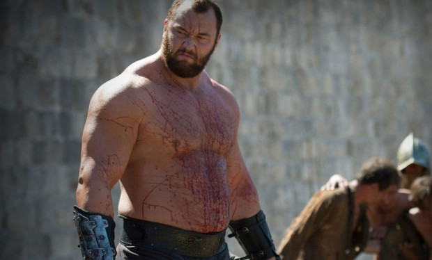 Watch moment Game Of Thrones ‘The Mountain’ actor sets new deadlifting world record
