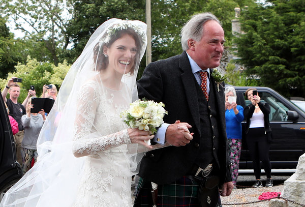 Leslie wore a gorgeous lace dress.