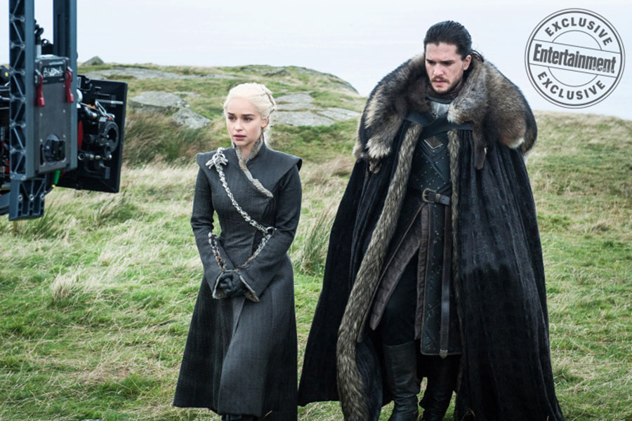 Entertainment Weekly releases 16 unseen behind-the-scenes photos from the sets of Game of Thrones