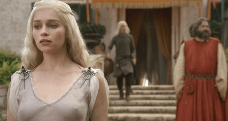 Game of Thrones Star Emilia Clarke Blasts The Show’s Double Standard for Costumes!