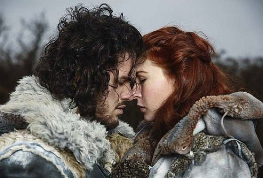 Check out this amazing Jon Snow-Ygritte cosplay!