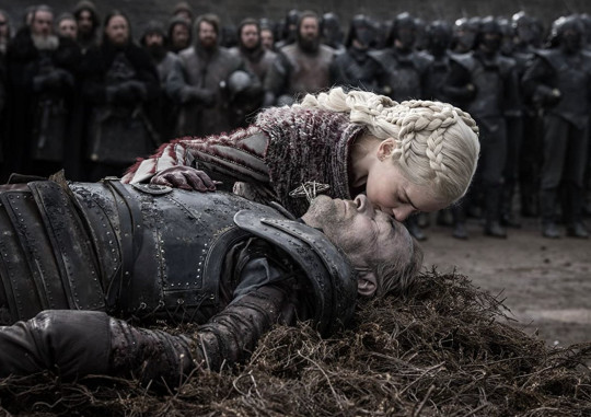 emilia clarke gameof thrones 