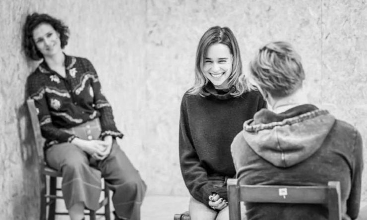 game-of-thrones-emilia-clarke-and-indira-varma-talk-about-theatre-experience-with-vogue-6350811