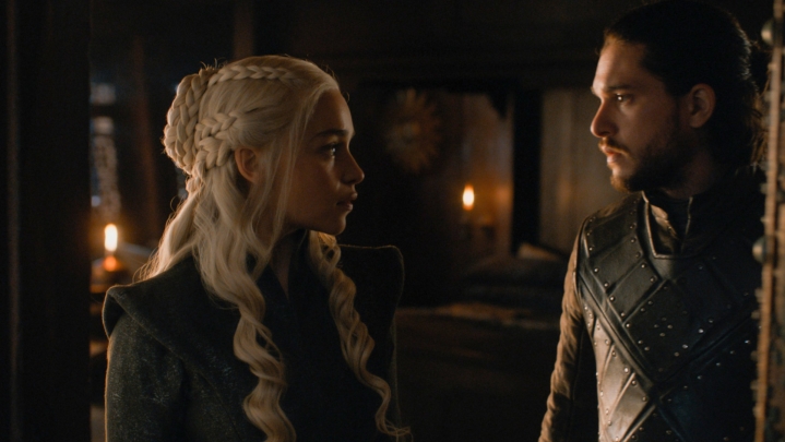 Daenerys and Jon meeting together in her room.