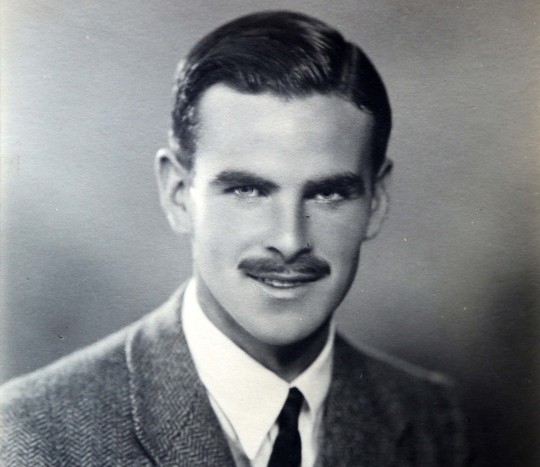 Picture by Mark Richards-Larisa Brown interviews Jock LewesÕ nephew, John.